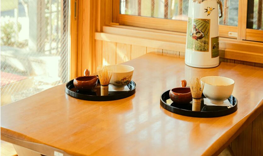 まるっと京都：Savor Kyoto's Dual Heritage: An Exquisite Moments of Tea & Sake